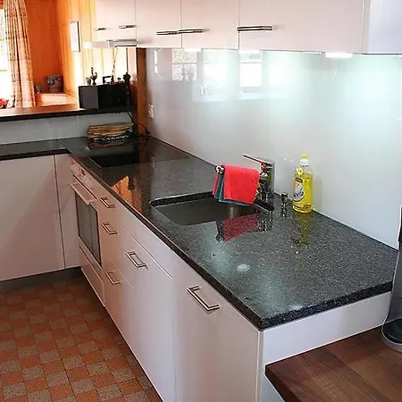 Schonried Sleeps 8 Wifi Apartmán Gstaad